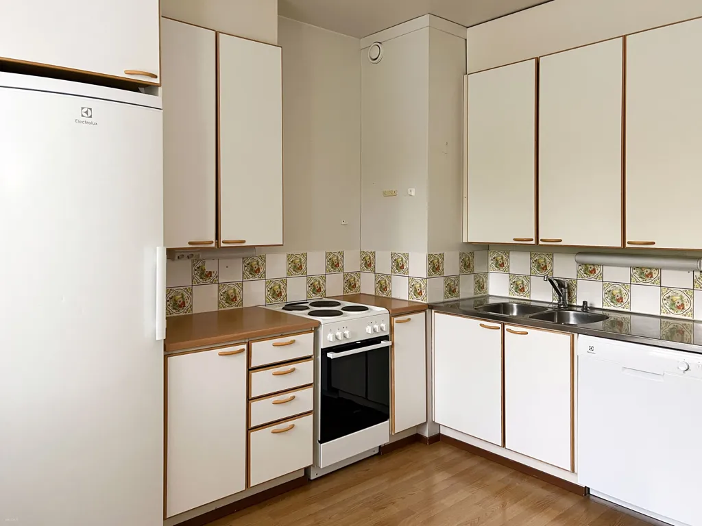Köök - Spacious Apartment with Balcony in Rypysuo, Kuopio