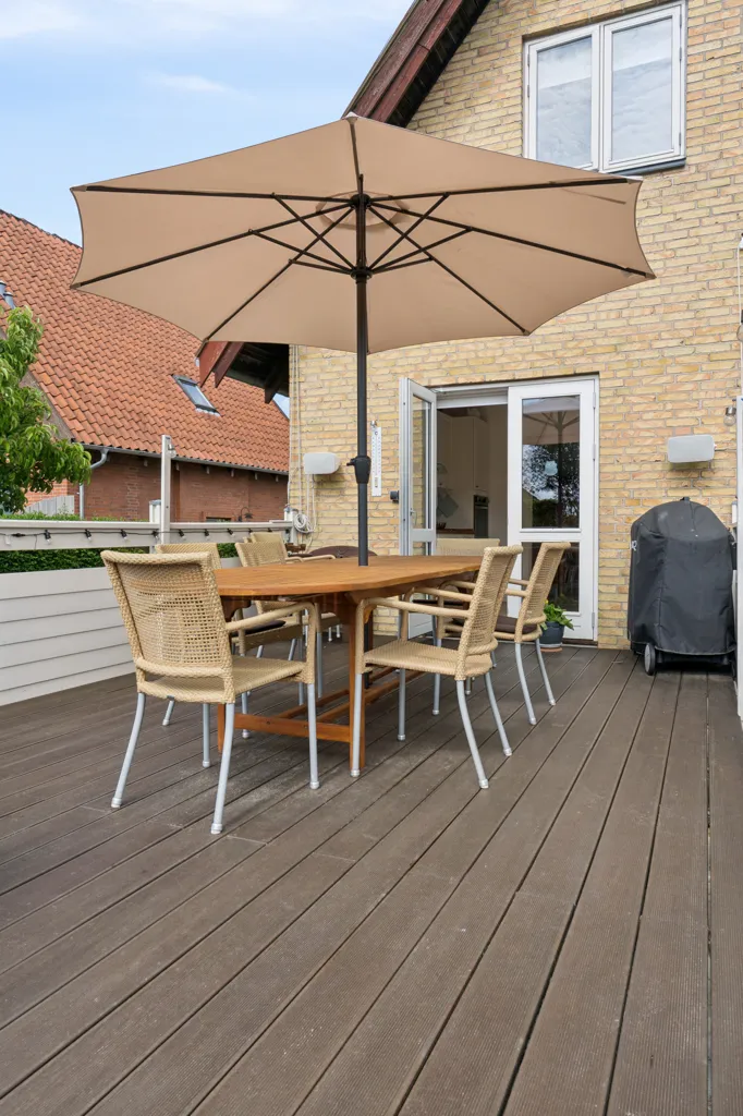 Terrass - Classical Mason's Villa in Odense M