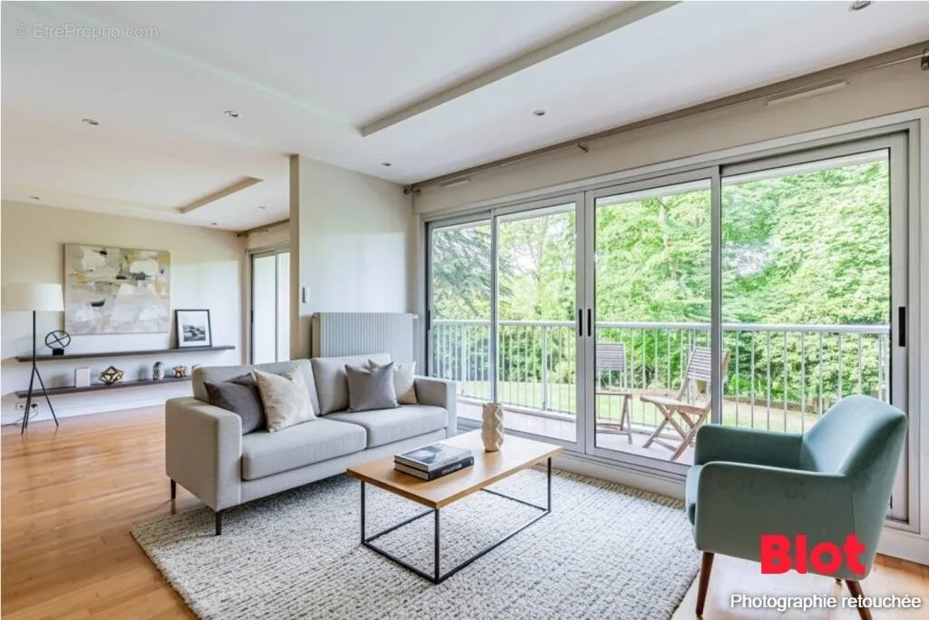 Séjour - Appartement avec Terrasse et Vue sur Erdre à Nantes