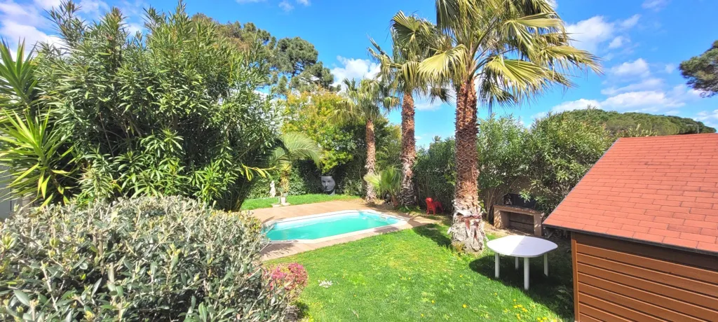 Piscine - Villa avec Piscine et Jacuzzi au Cap d’Agde