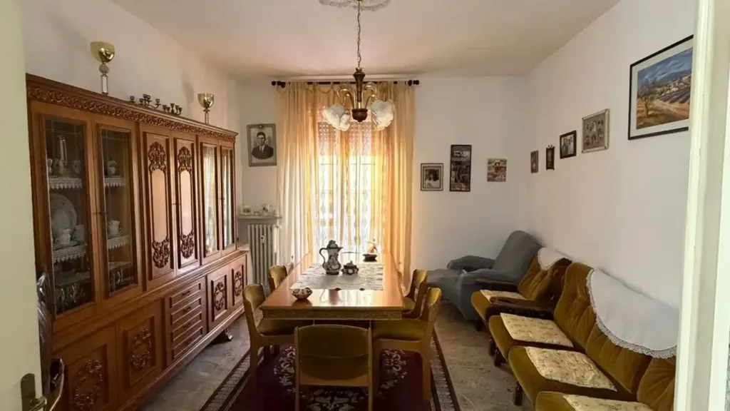 Salle à manger - Apartment with Balcony in Casale Monferrato