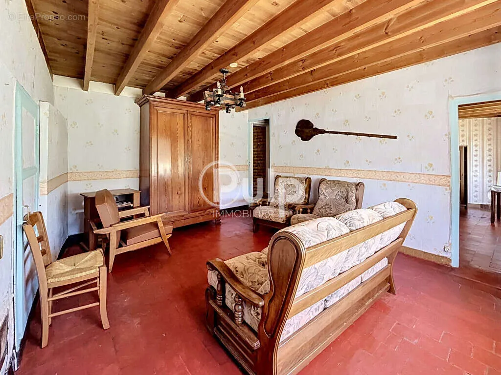 Elutuba - Farmhouse with Barns on 8,600m² in Countryside