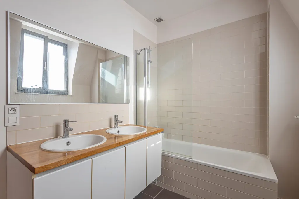 Salles de bain - Duplex Penthouse avec Terrasse à Forest
