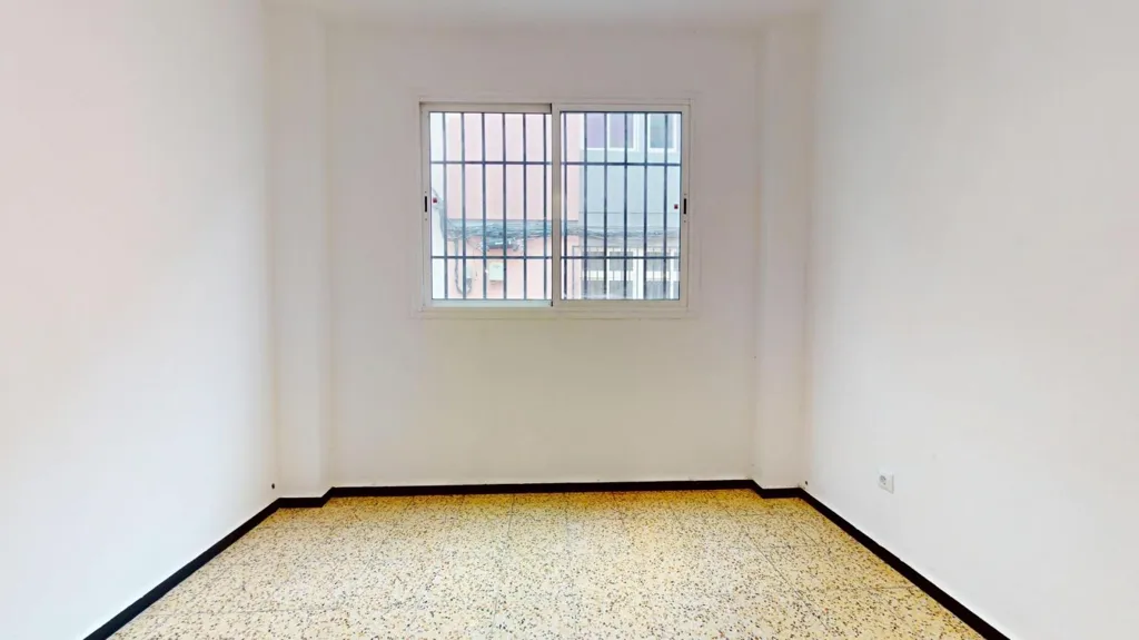 Zimmer - 3-Bedroom Flat with Rooftop Utility in La Paterna
