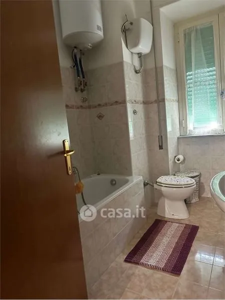 Salles de bain - Spacious Apartment with Balcony in Frosinone