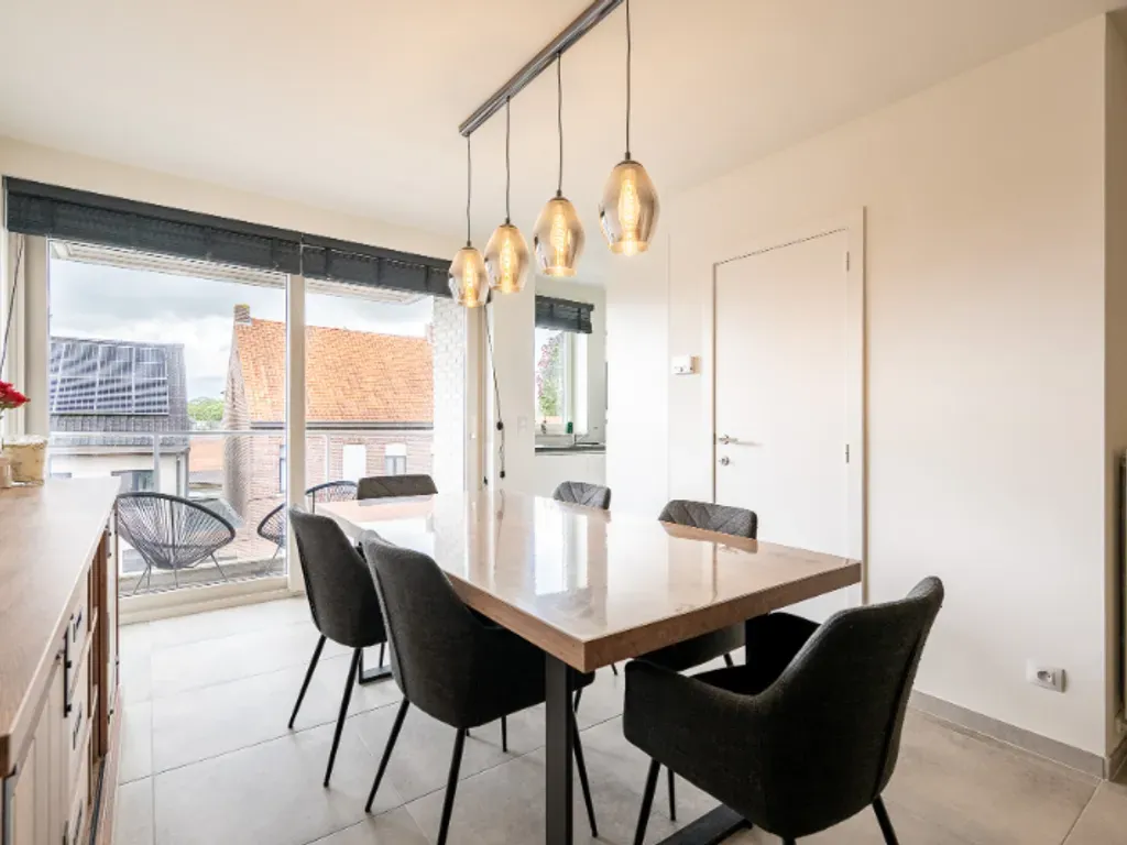 Salle à manger - Appartement Énergétique avec Terrasse à Ingelmunster