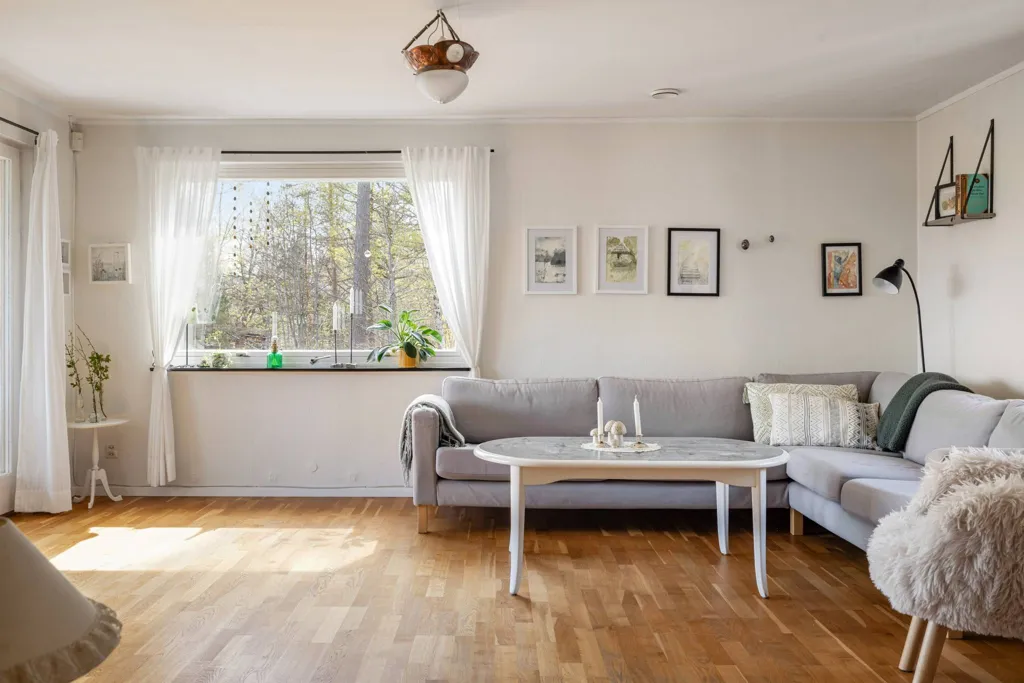 5-toaline maja asukohas Nacka kommun