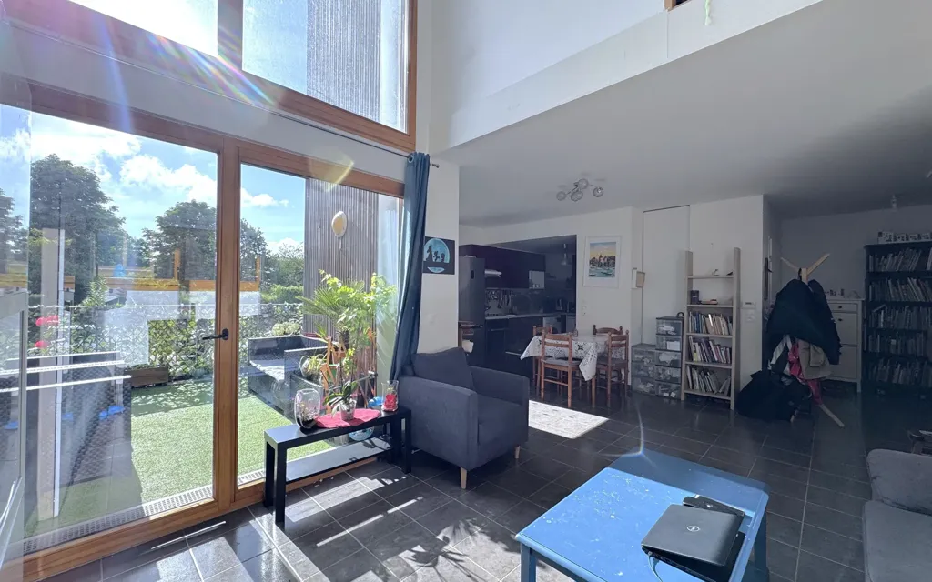 Living Room - Spacious Duplex with Terrace in Urban Area