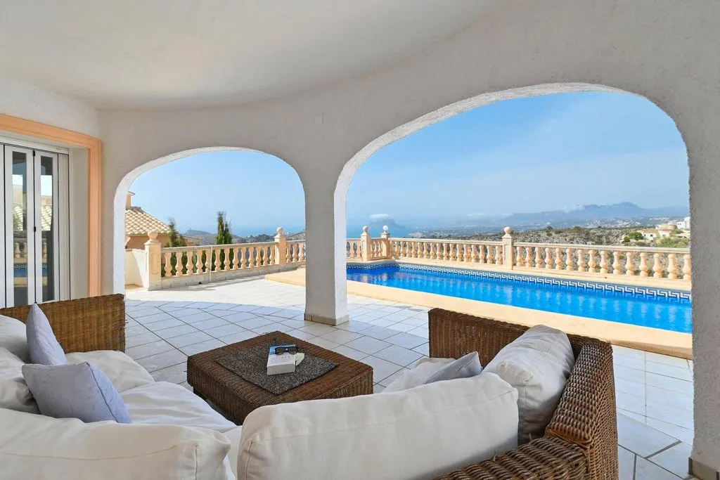 Piscine - Luxury Villa with Sea Views in Benitachell