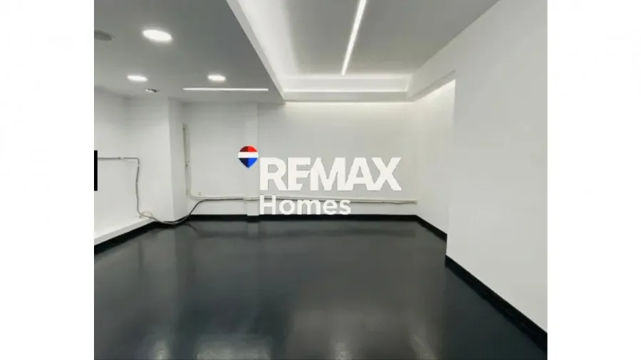 Pièces - Retail Unit with High Footfall in Agia Paraskevi