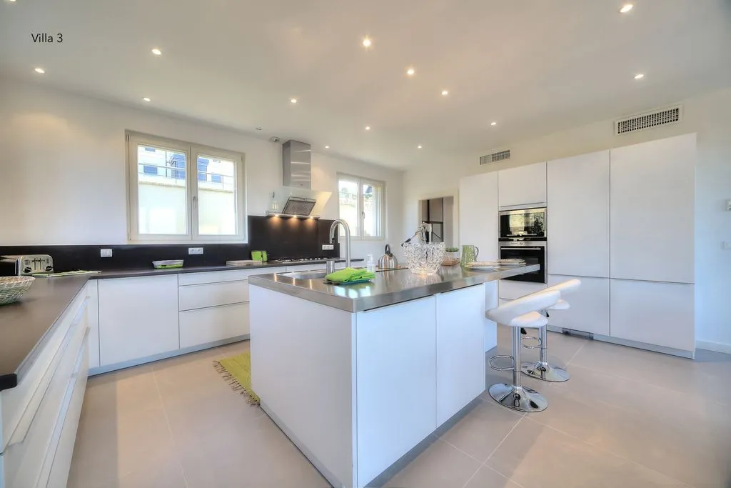 Cucina - Luxury Villa with Panoramic Views in Vétraz-Monthoux