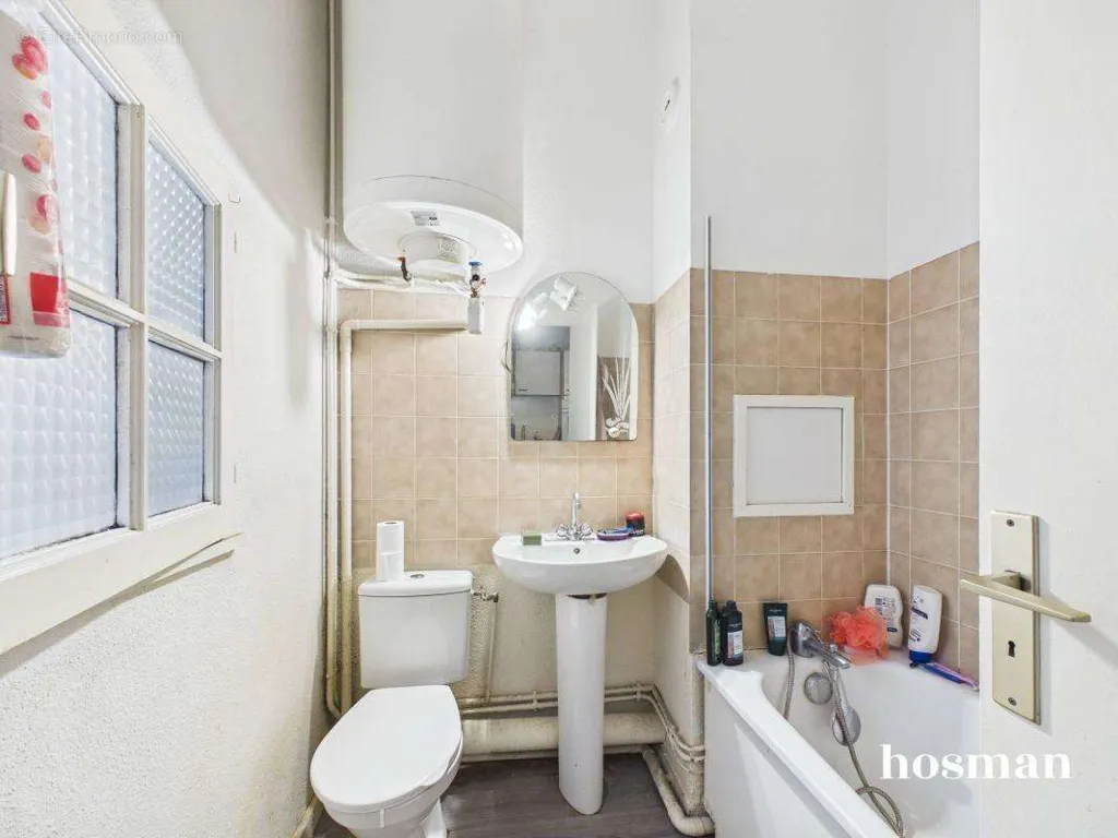 Bathrooms - 1-room apartment in Bordeaux