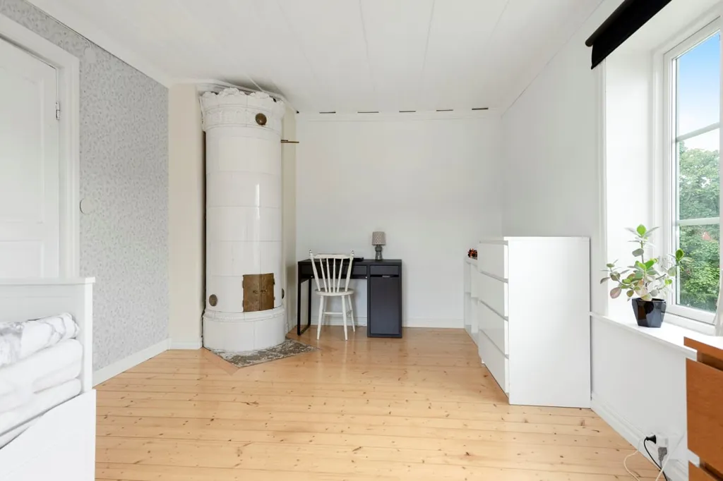 Chambres - Well-Preserved Villa with Nature Access on Indalsvägen