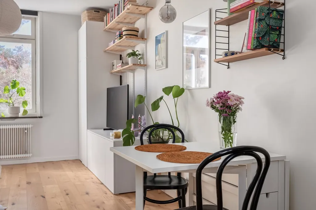 Salle à manger - Bright Apartment with Smart Layout in Södermalm
