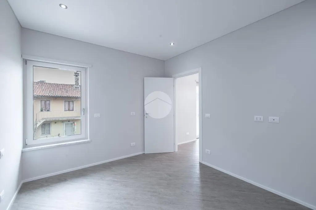 Stanze - Rustic-Style Flat with Balcony in Chieri
