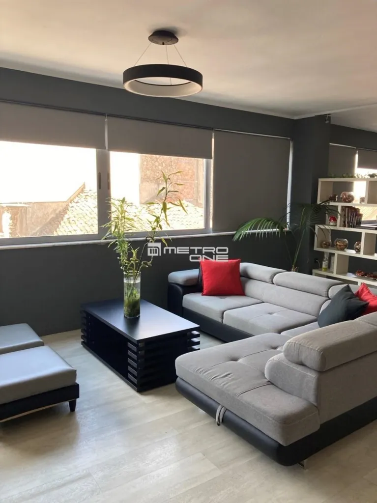 Elutuba - Renovated Apartment with Acropolis View in Athens Centre