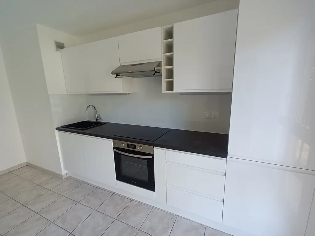 Köök - Renovated Flat with Balcony in Riedisheim