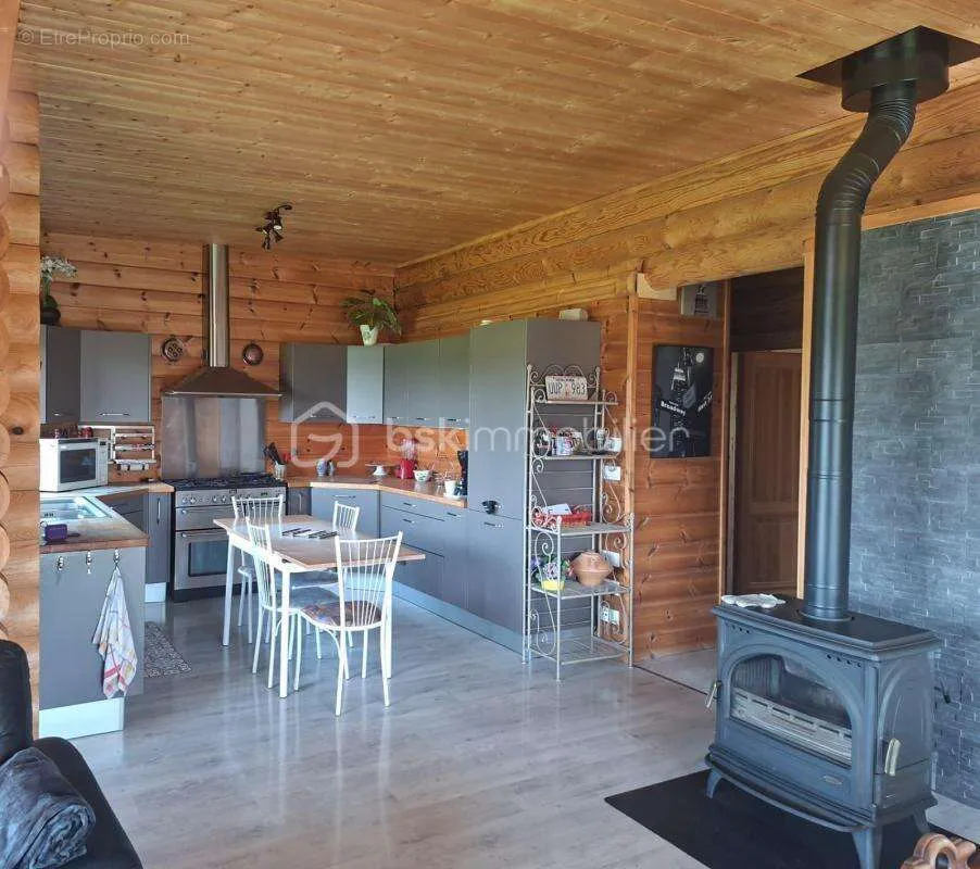 Kitchen - Log Cabin with Terrace in Urban Area