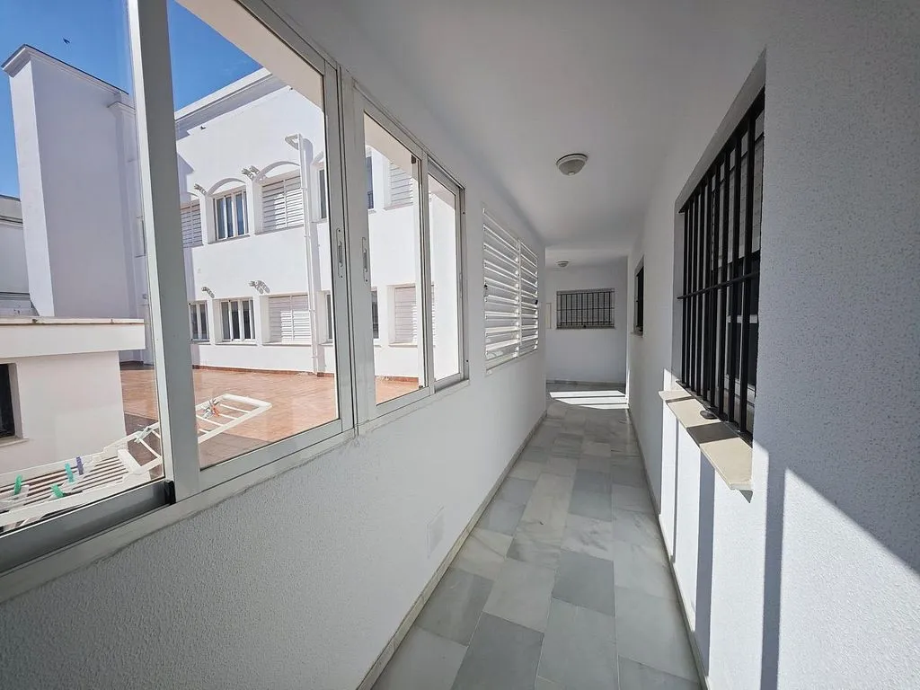 Terrace - Apartment with Balcony in Urban Centre, Chiclana