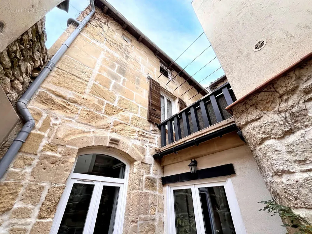 Aed - Character House with Courtyard in Tarascon