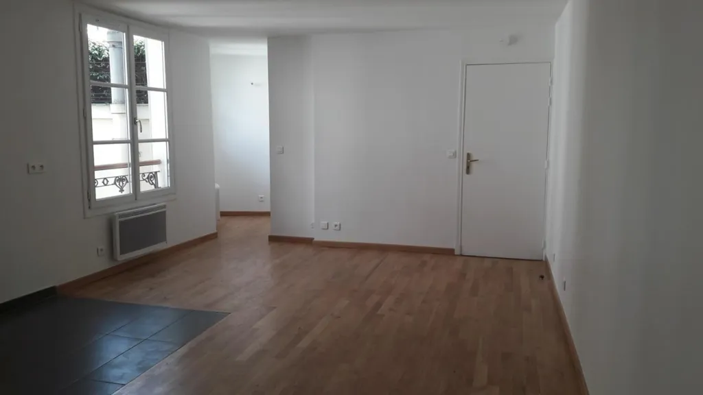 Pièces - Studio Lumineux avec Ascenseur au 2ème Arrondissement