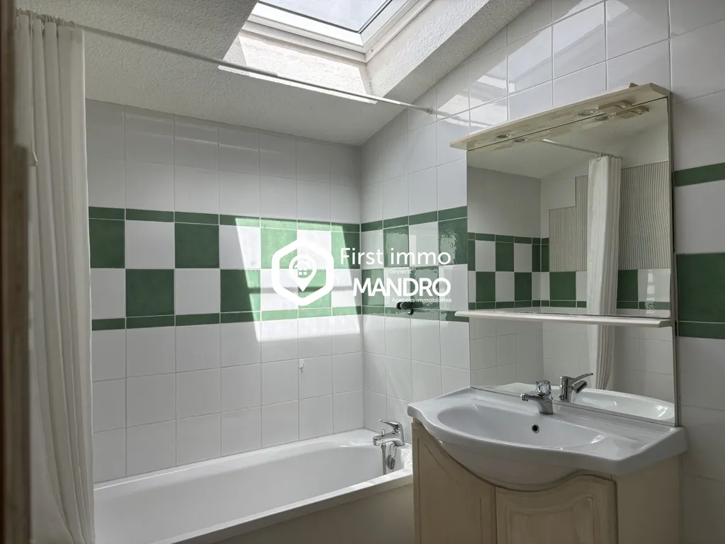 Bagni - T2 Apartment with Balcony in Estagel