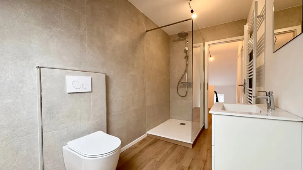 Vannitoad - Renovated Duplex Apartment in Verviers Centre