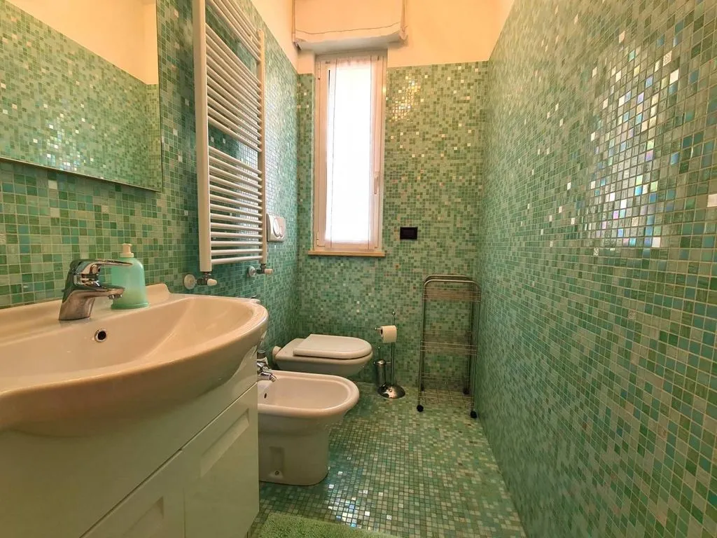 Salles de bain - Luxury Penthouse with Panoramic View in Albenga
