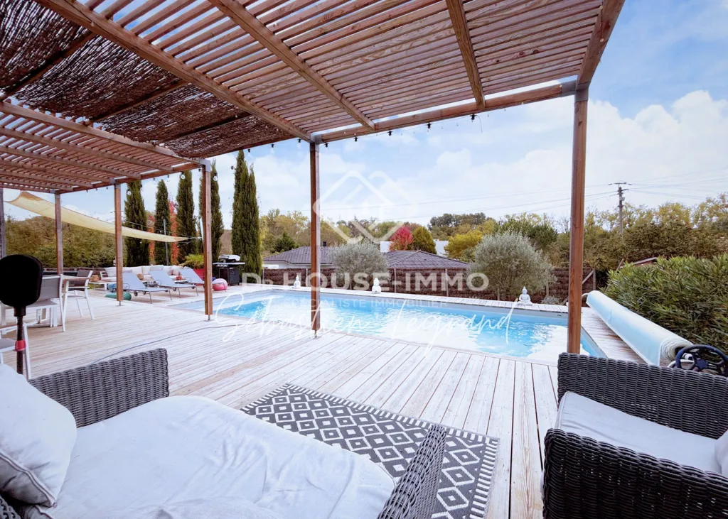 Piscine - Maison en Bois avec Piscine à Bonnetan
