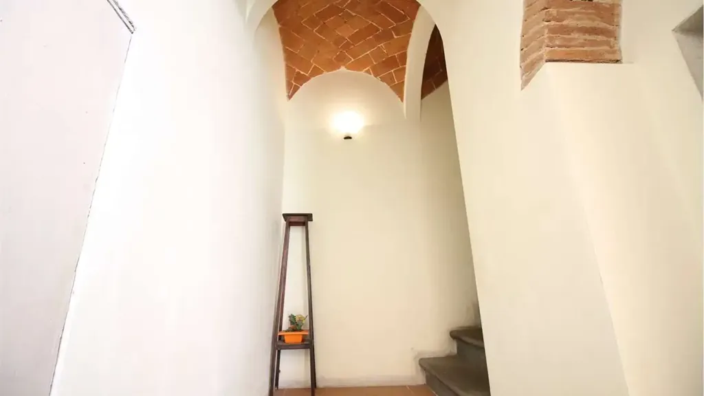 Entrée - Spacious Apartment with Courtyard in Buti