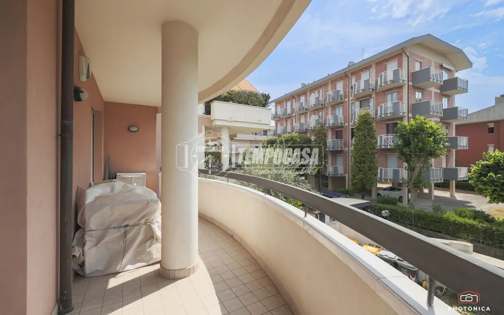 Balcone - Triplex with Balconies near Rimini Beach