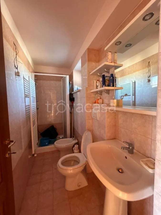 Salles de bain - Apartment with Balcony in Chiusa di Pesio