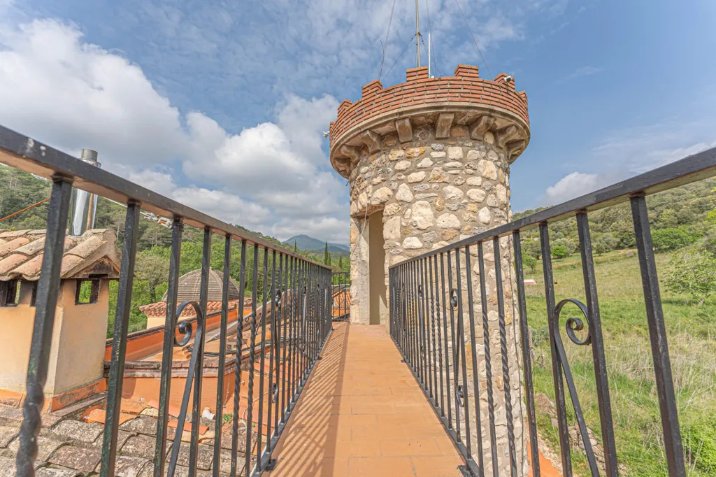 Balcon - Rustic Masia with Pool in Cabanelles