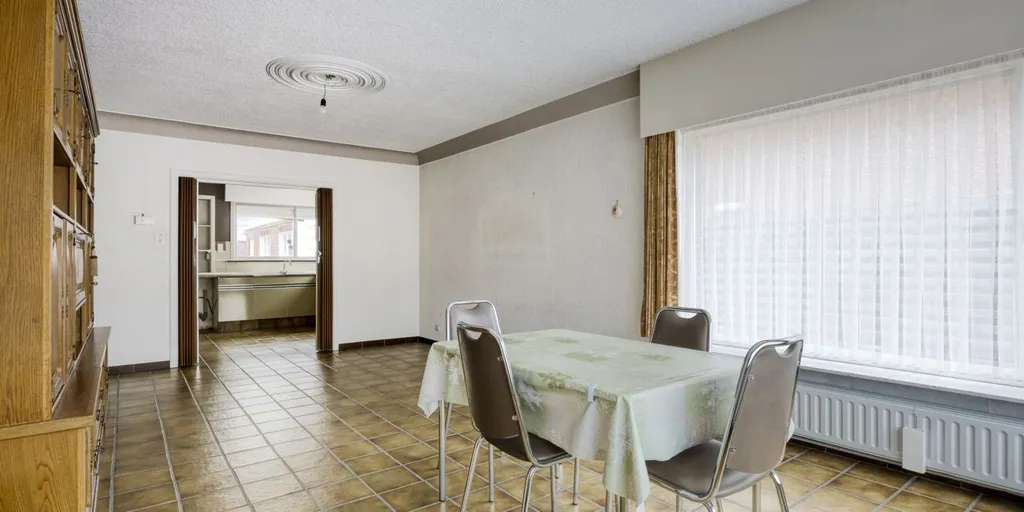 Söögituba - Family Home with Potential in Hechtel