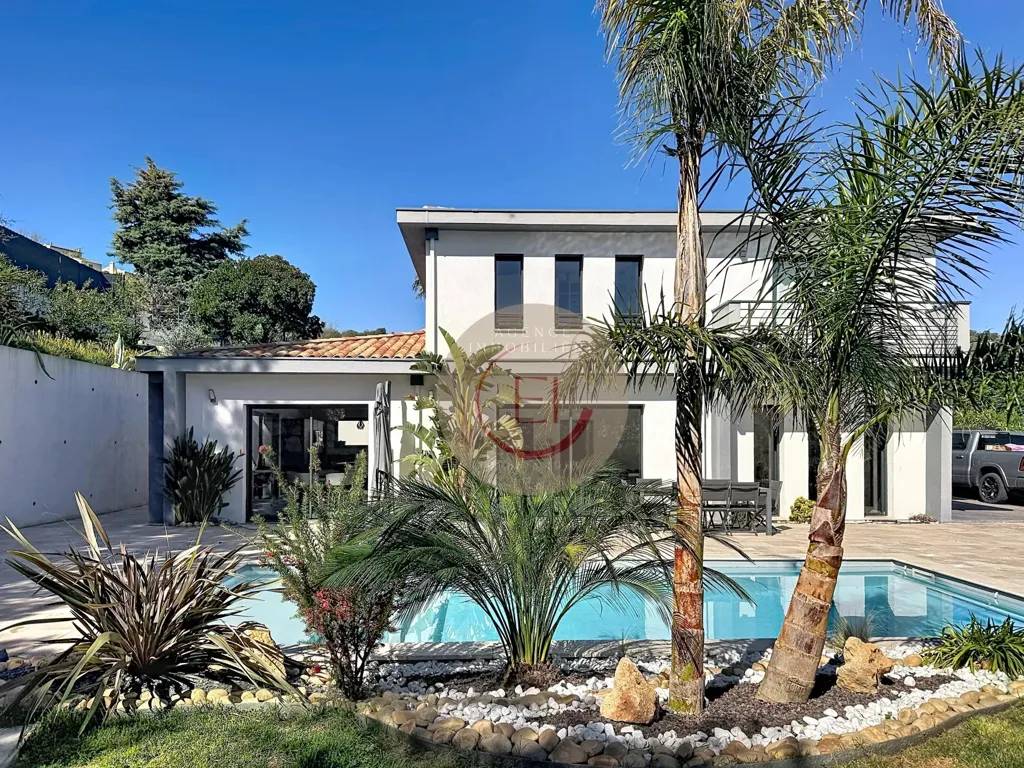 Bassein - Contemporary Villa with Pool in Secure Estate