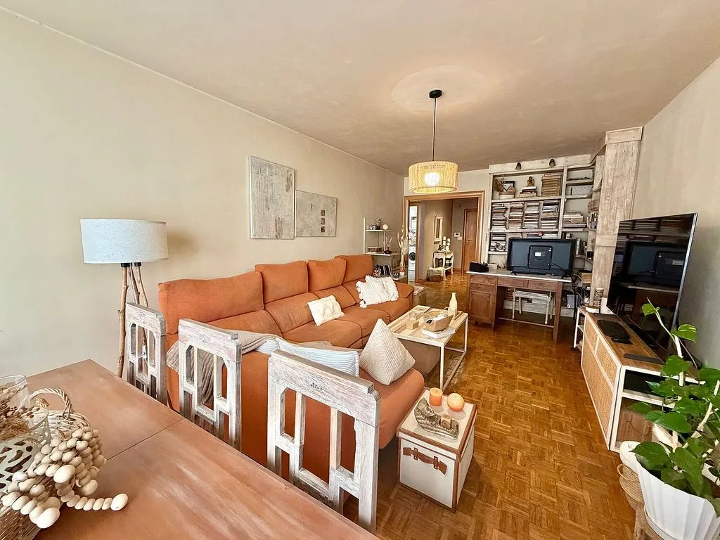 Soggiorno - Apartment with East Orientation in Santander