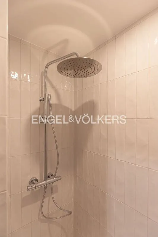 Salles de bain - Contemporary Duplex with Balcony in Ciudad Jardín