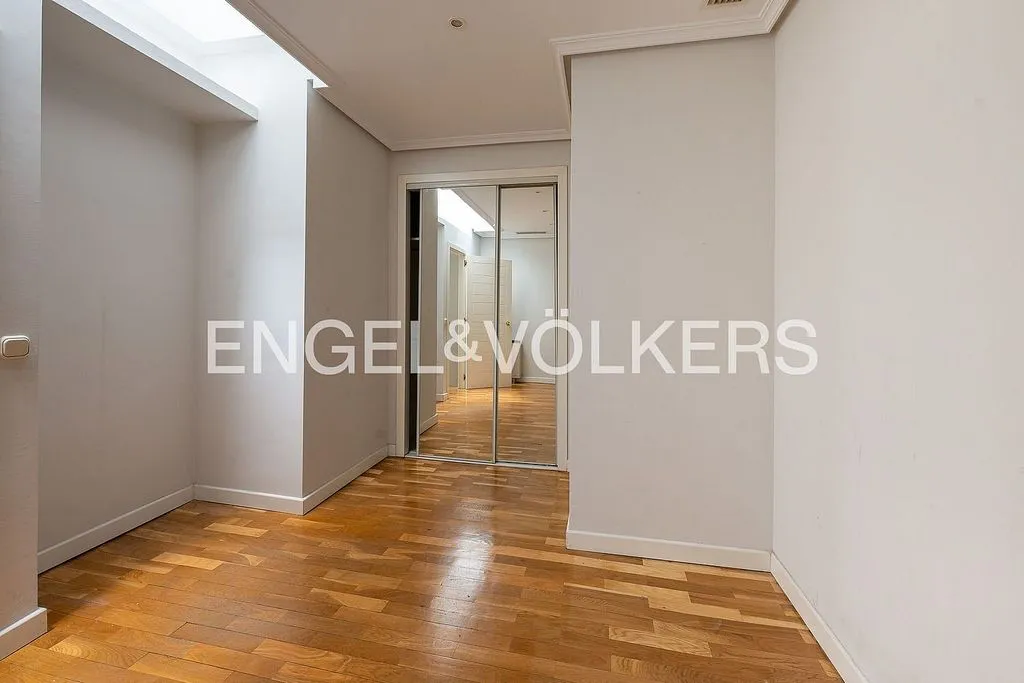 hallway_entrance