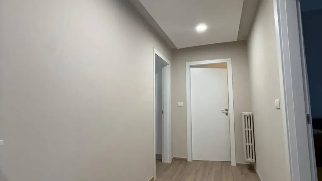 Hallway - Rusticated Apartment with Balcony in Castelfranco Emilia