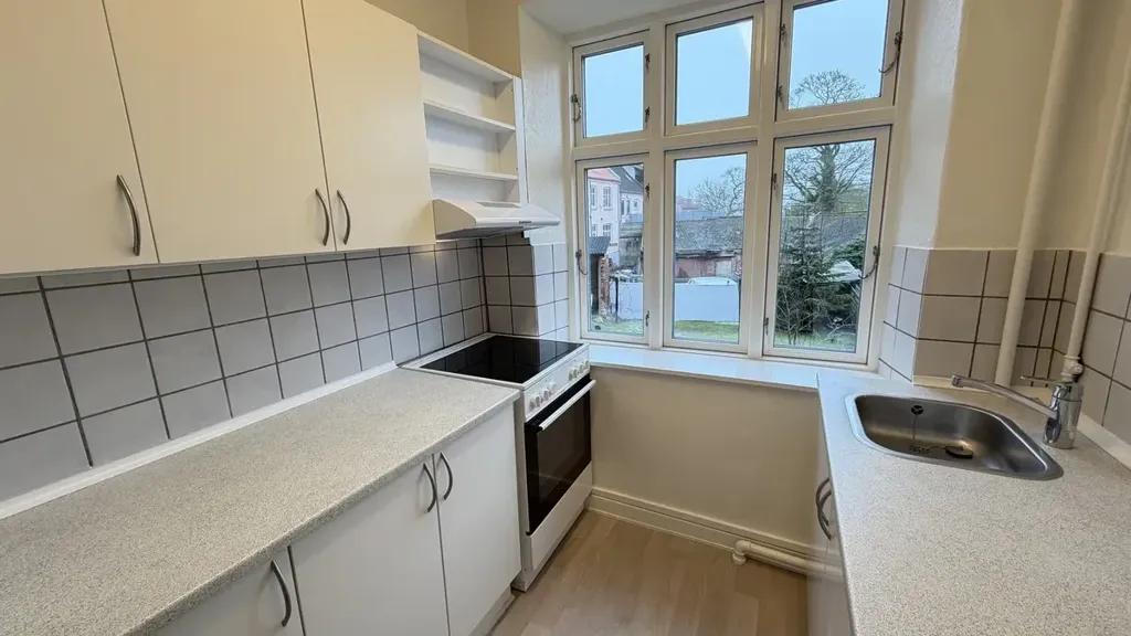 Cuisine - 2-Bedroom Apartment with Central Location in Randers