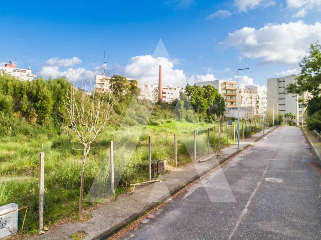Aed - Construction Plot with Central Location in São João da Madeira