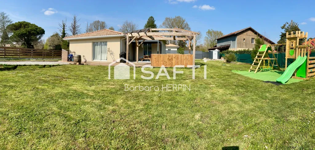 Aed - Modern House with Large Plot in Salles