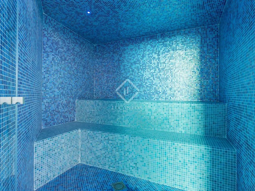 Bathrooms - Luxury Villa with Sea View in La Nucía