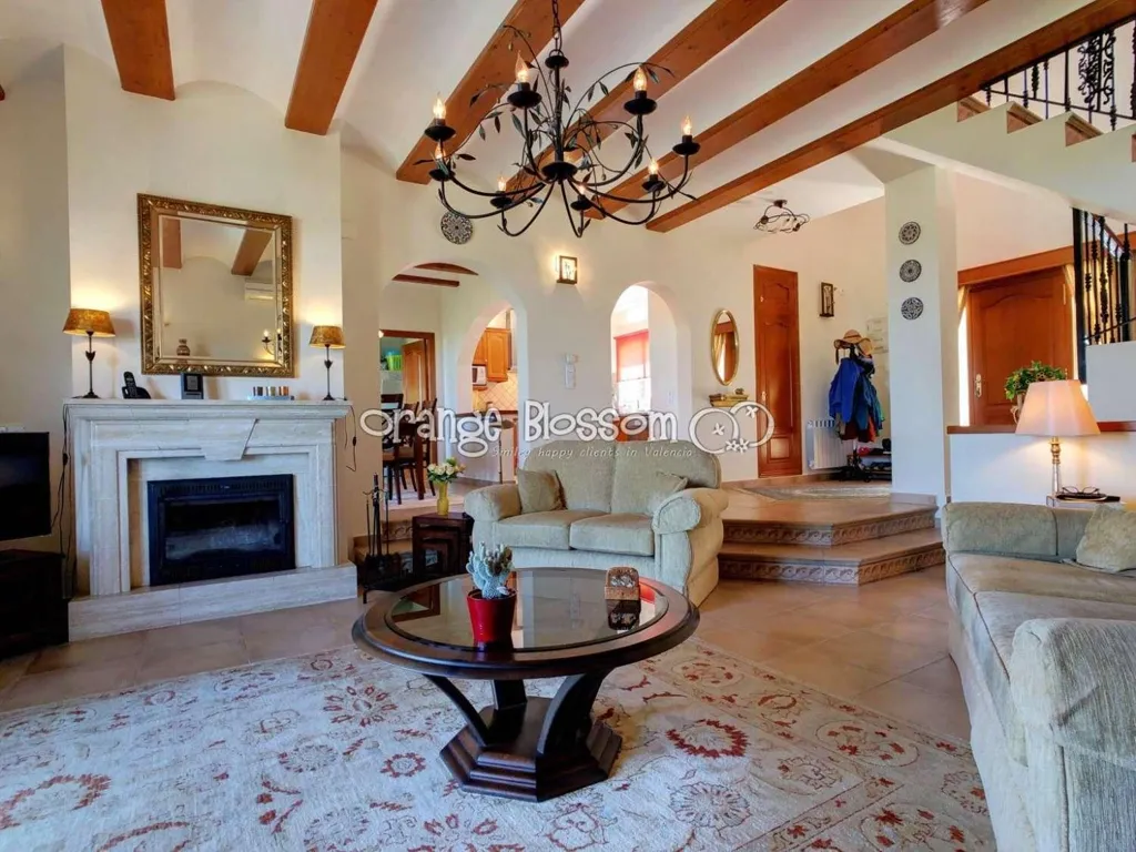 Elutuba - Detached Villa with Sea Views in Ador