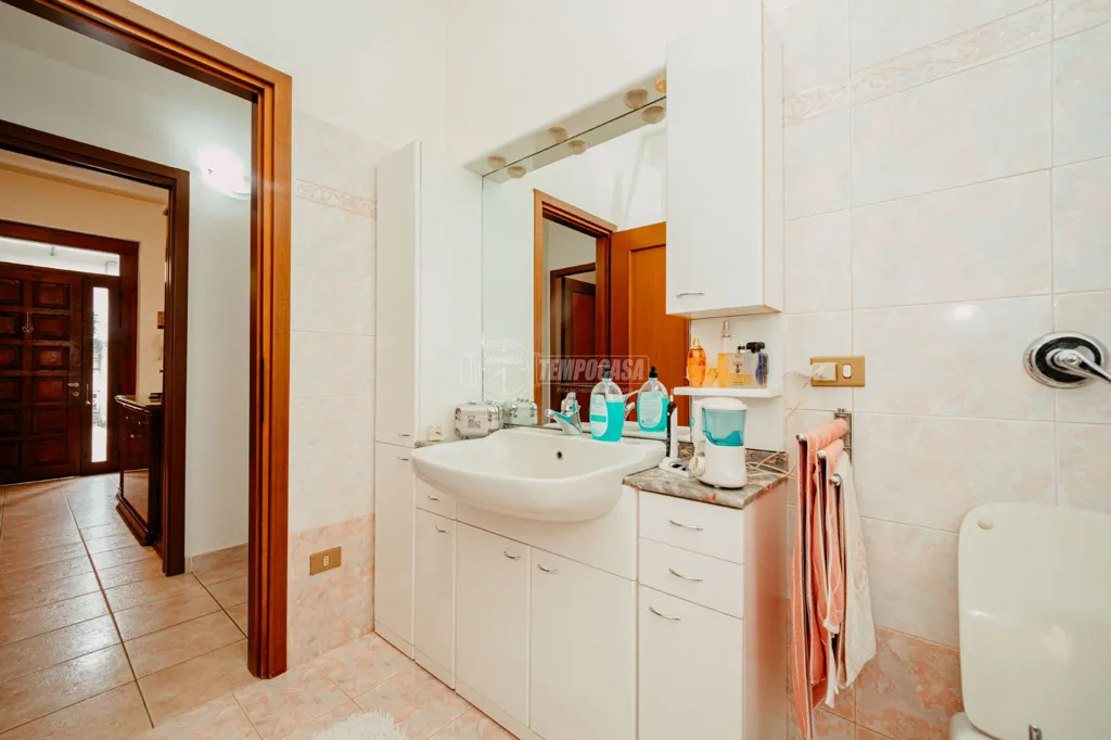 Salles de bain - Renovated House with Garden in Vigevano