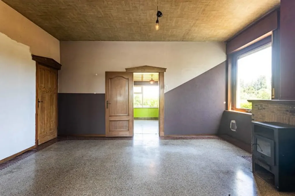Rooms - House to Renovate with Garden in Meldert