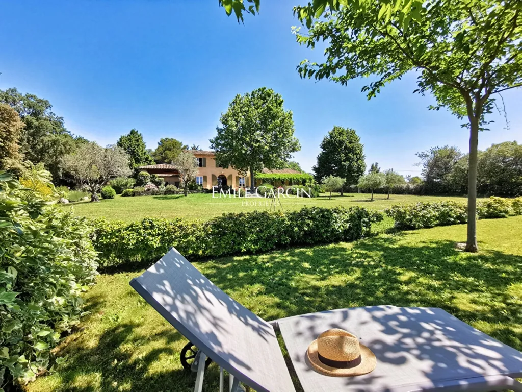 Aed - Provençal Bastide with Pool near Aix-en-Provence