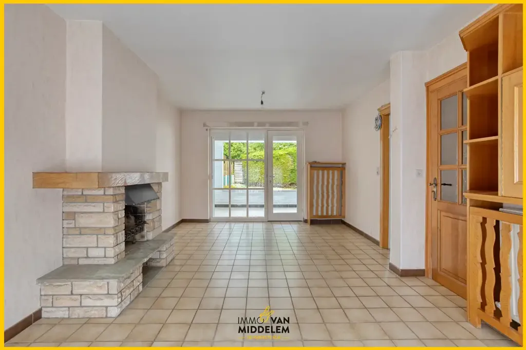Living Room - Renovatable House with Garden in Ternat