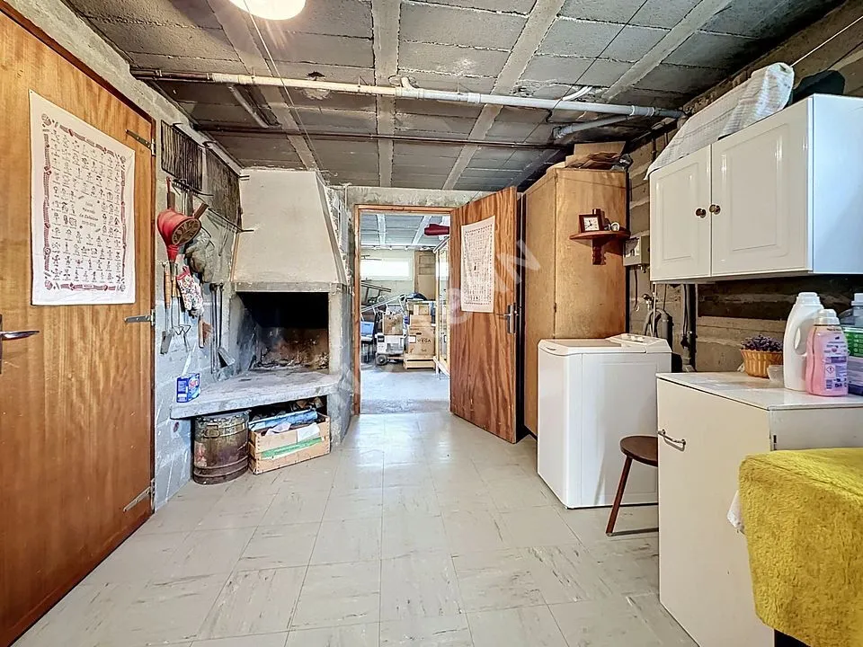 Utility Room - 1973 House with Garden in Mesanger