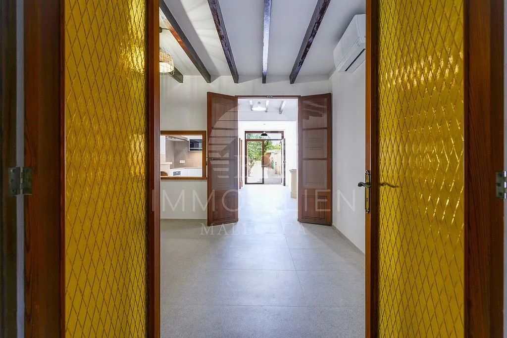 hallway_entrance